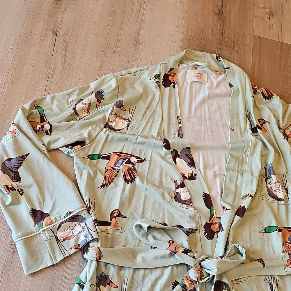 In My Sundays Robe - Picture 3 of 7